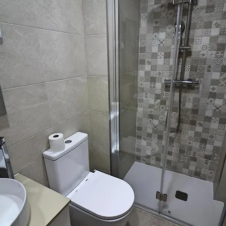 Suite, Entrada Autonoma Y Bano Privado *